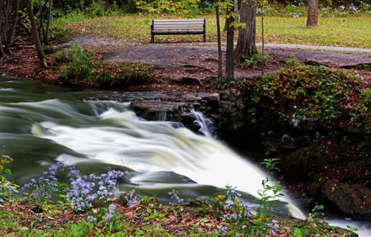 Upper Minneopa Falls and a bench - Minneopa State Park