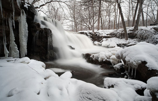 Late winter snow on Upper Minneopa Falls | Minneopa State Park