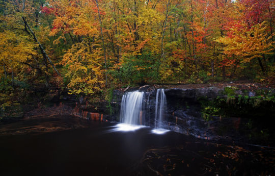 Falls colors at Wolf Creek Falls - Banning State Park