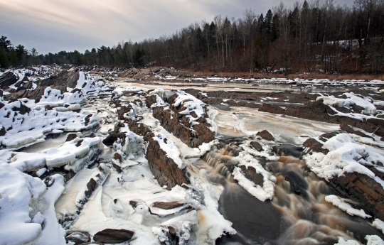 Slate rock, snow and ice | Jay Cooke State Park