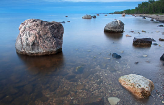 Large rocks on the Beach at Zippel Bay State Park